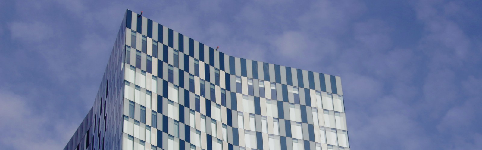 Photograph of the top of a high-rise building